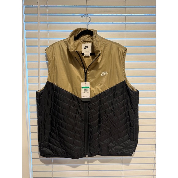 Nike Therma Fit Mens Vest XL Gold Black Puffer Sleeveless Jacket NWT‎